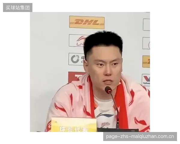 李弘权成为上海队锋线上的重要惊喜，其高效的终结能力和积极的篮板拼抢令人印象深刻。